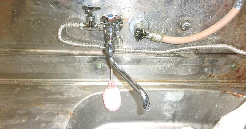 キッチン水栓の取付状況
