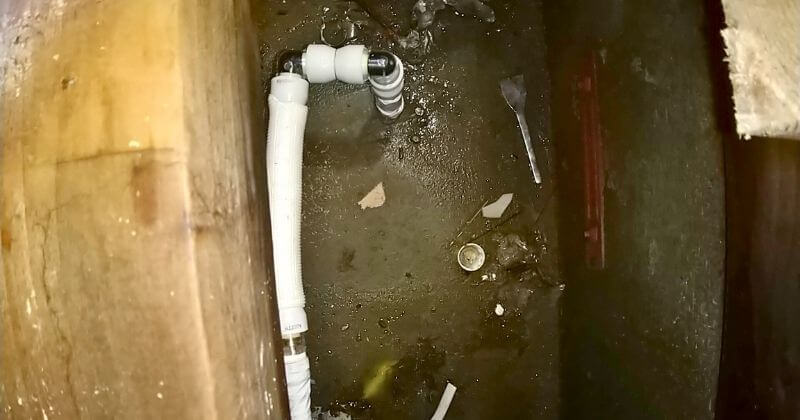 給湯管の修理状況