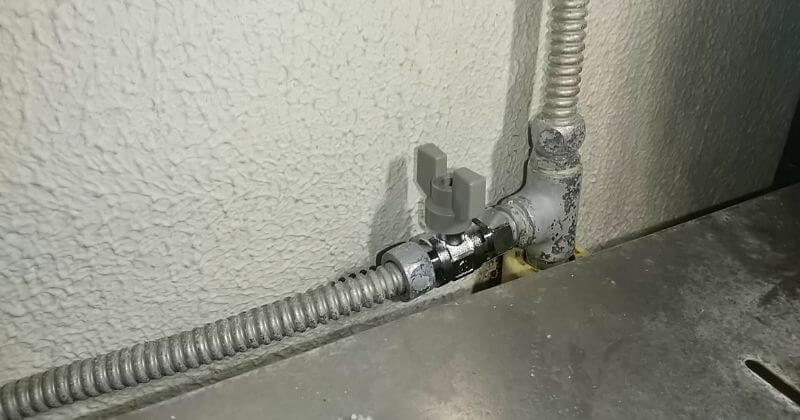 お湯用の配管接続状況