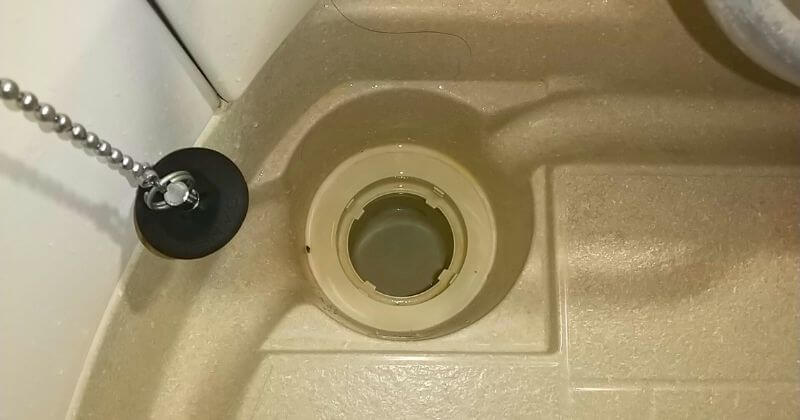 修理前の浴室排水トラップ