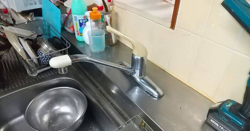 交換前の下げ吐水水栓