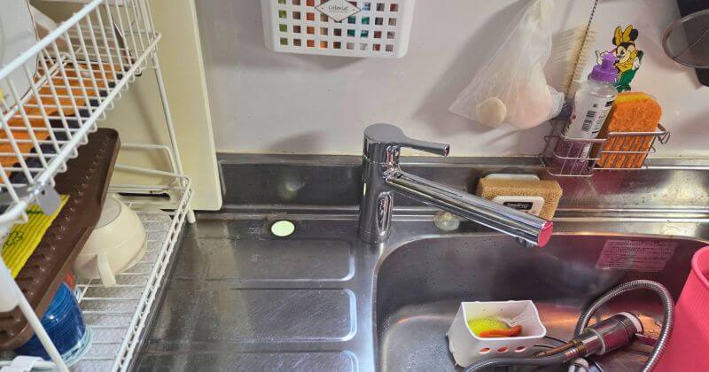 新しい水栓を取り付けた状態