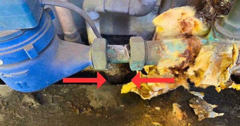 修理前のメーターソケット