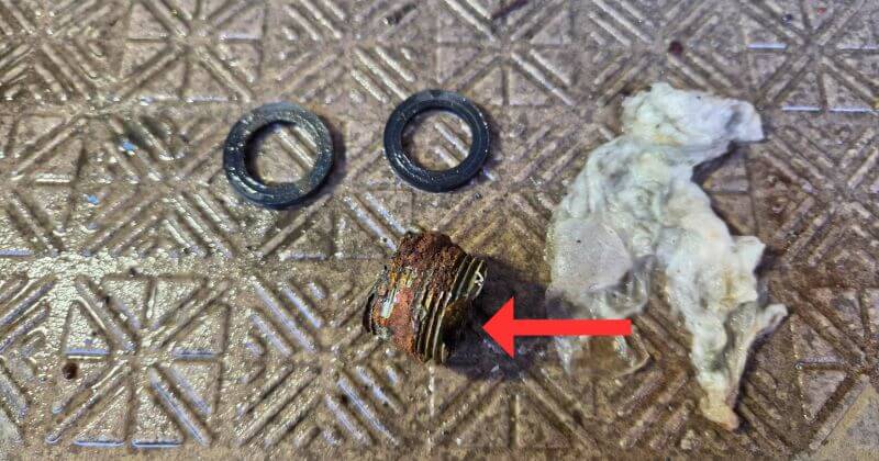 ネジ部が欠けていた継手