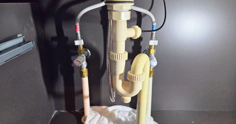 取付後の洗面下