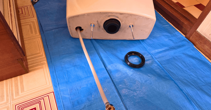 ボルト、ナットを取り外す前の状態