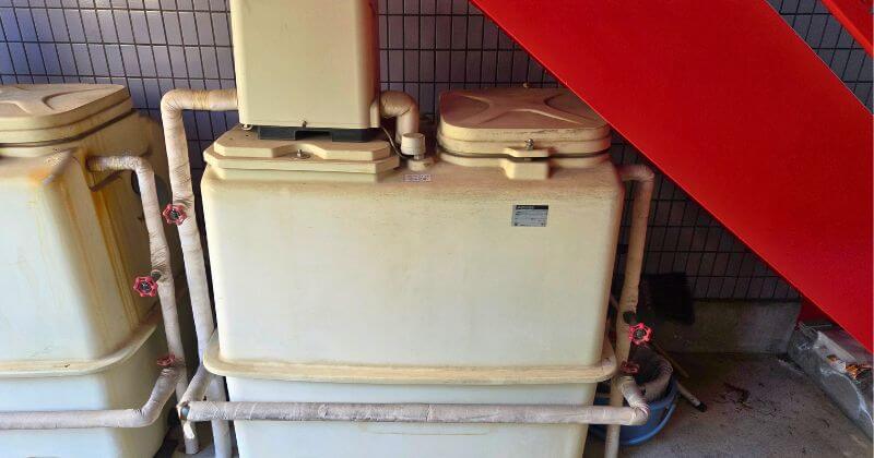 修理前の受水槽