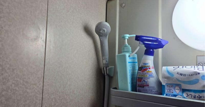 上段側のシャワーフック