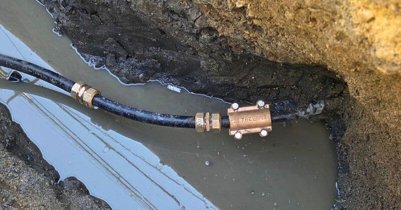 圧着部分の補修状況