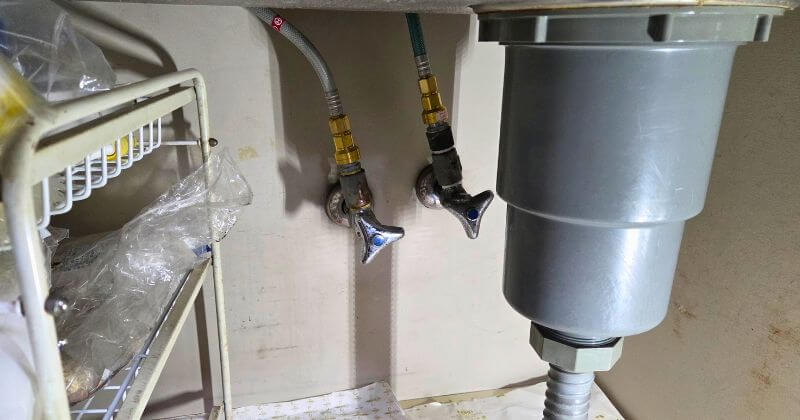 シンク下の取付状況