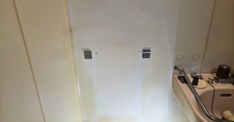 新しいバックハンガーの取付状況