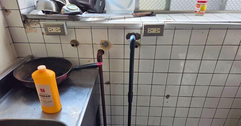 屋内側の修理状況