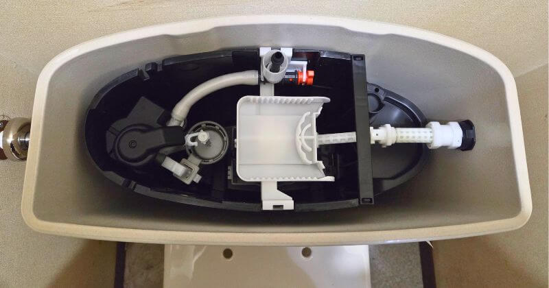 トイレタンク取付状況