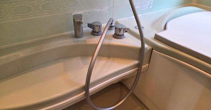 新しいシャワーホースの接続状況